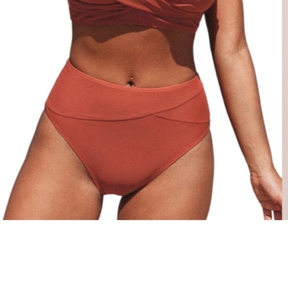 Cupshe Marsala twisted high waisted bikini bottoms Size Medium swim suit - Picture 8 of 9